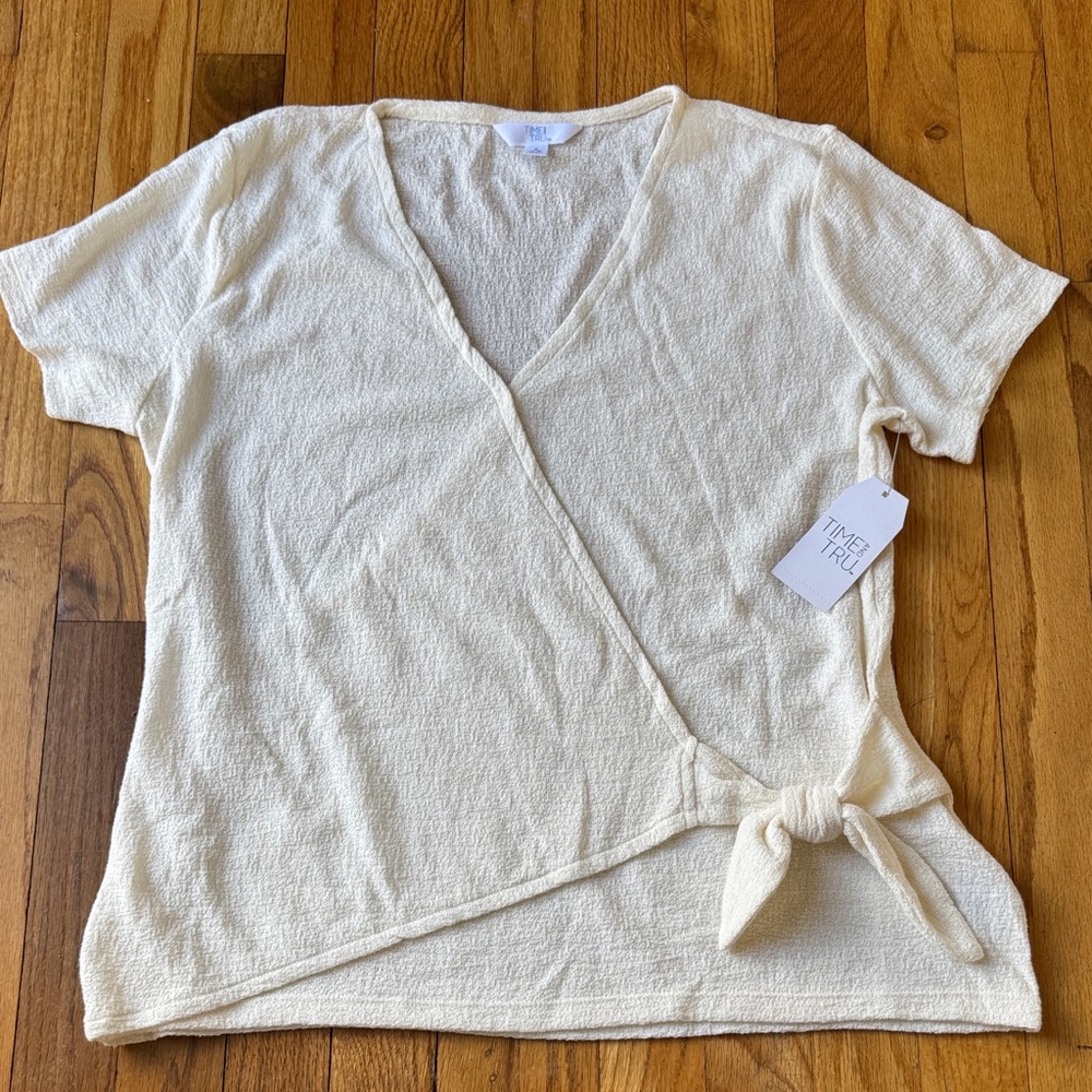 Time and Tru Ivory Short Sleeve Wrap Top